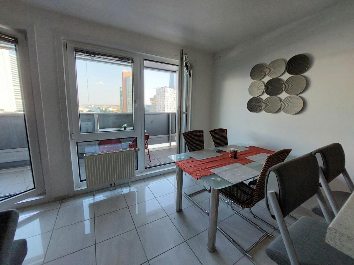Tower Apartment With Private Terrace Next To Uno Відень Екстер'єр фото