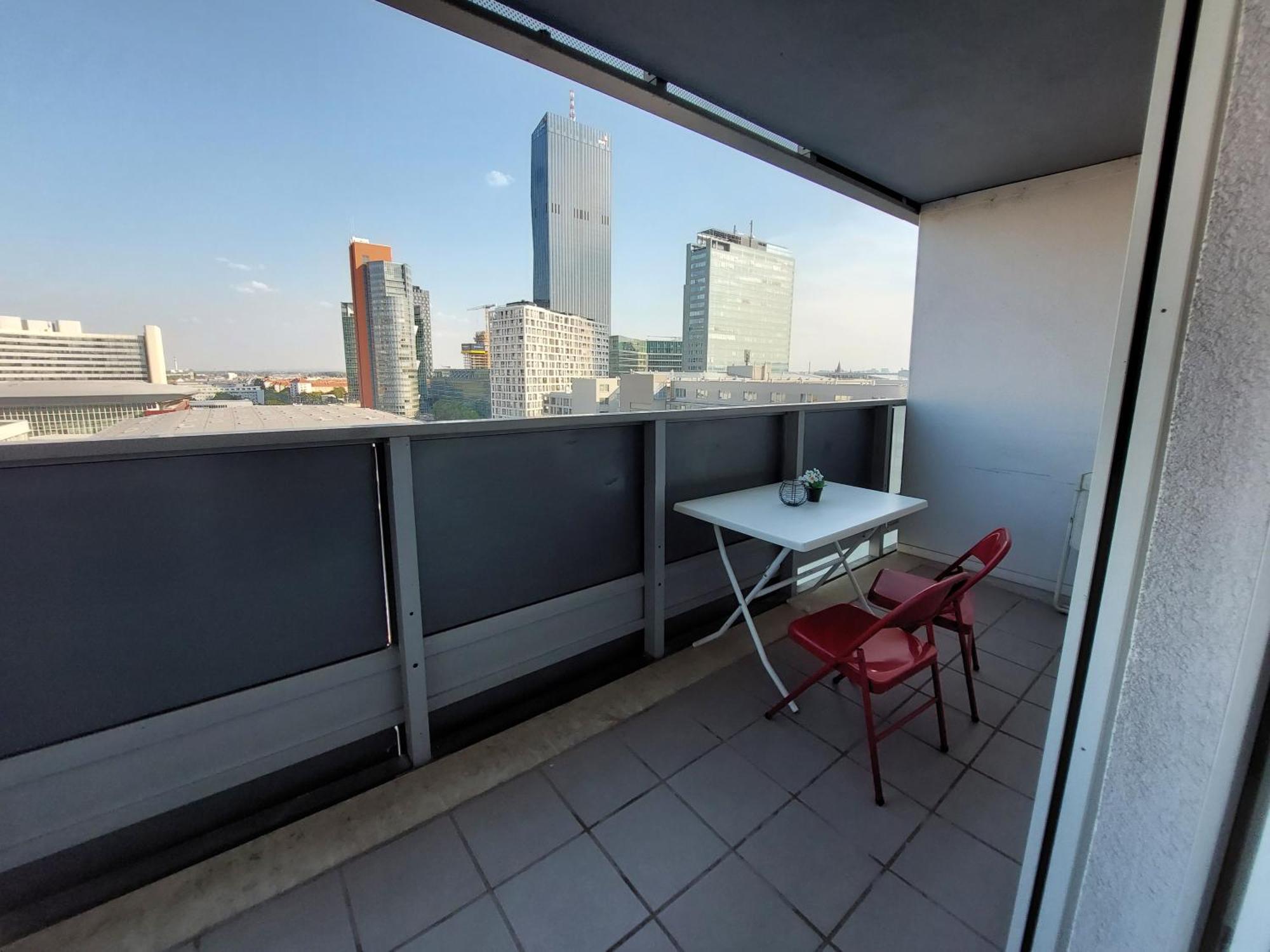 Tower Apartment With Private Terrace Next To Uno Відень Екстер'єр фото